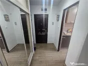 Resita, 2 Cam. Cf. 1 Mobilat Utilat, Et. 1, Micro 1 