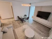 Apartament mobilat lux, la cheie, parcare Floresti zona Terra 
