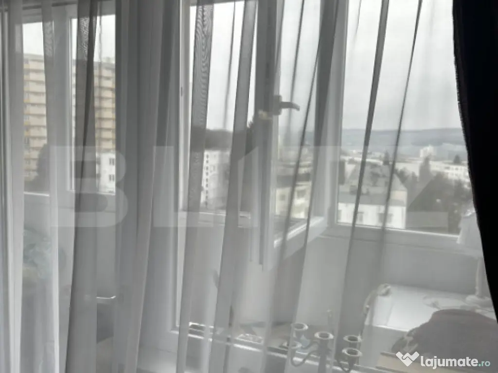 Apartament 3 camere, 66 mp, dressing, etaj intermediar, parc