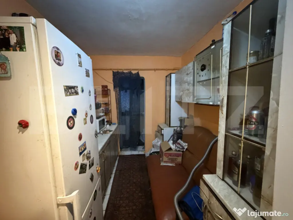 Apartament 2 camere decomandat, zona Mall