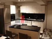 Apartament 80 mp + 4 mp balcon, loc de parcare privat Mil... 