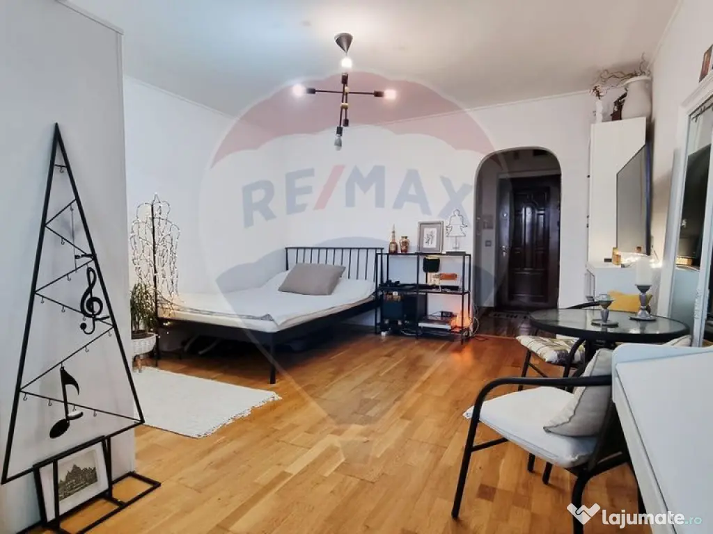 Garsoniera de vânzare metrou Costin Georgian