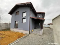 Casă Noua cu etaj, 5cam , 3bai, Terasa de 30mp, încălzire