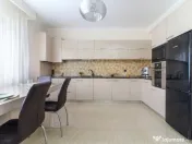 Casa LA CHEIE cu 5 camere si 4 bai, 200 mp, aproape de LIDL, 