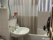 Apartament 4 camere de vanzare, zona Lama 