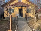 Casă / Vilă cu 5 camere de vânzare în zona Romanesti 