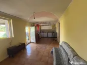 Casă / Vilă cu 5 camere de vânzare în zona Romanesti 