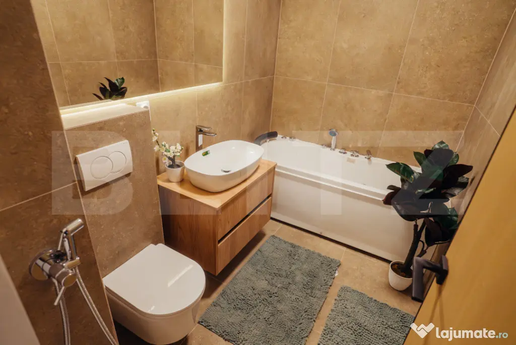 Apartament lu, 2 camere, 58 mp, intermediar, terasă, garaj,