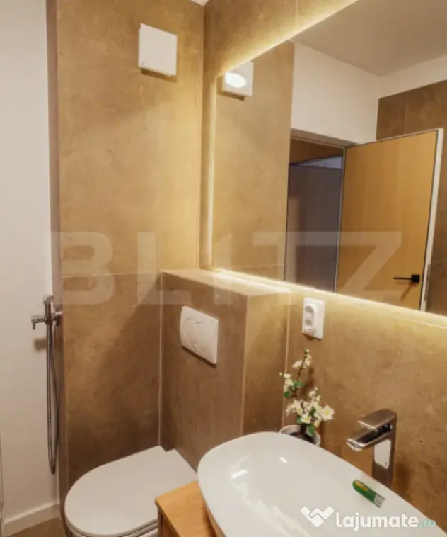 Apartament lu, 2 camere, 58 mp, intermediar, terasă, garaj,