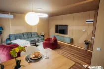 Apartament lu, 2 camere, 58 mp, intermediar, terasă, garaj,