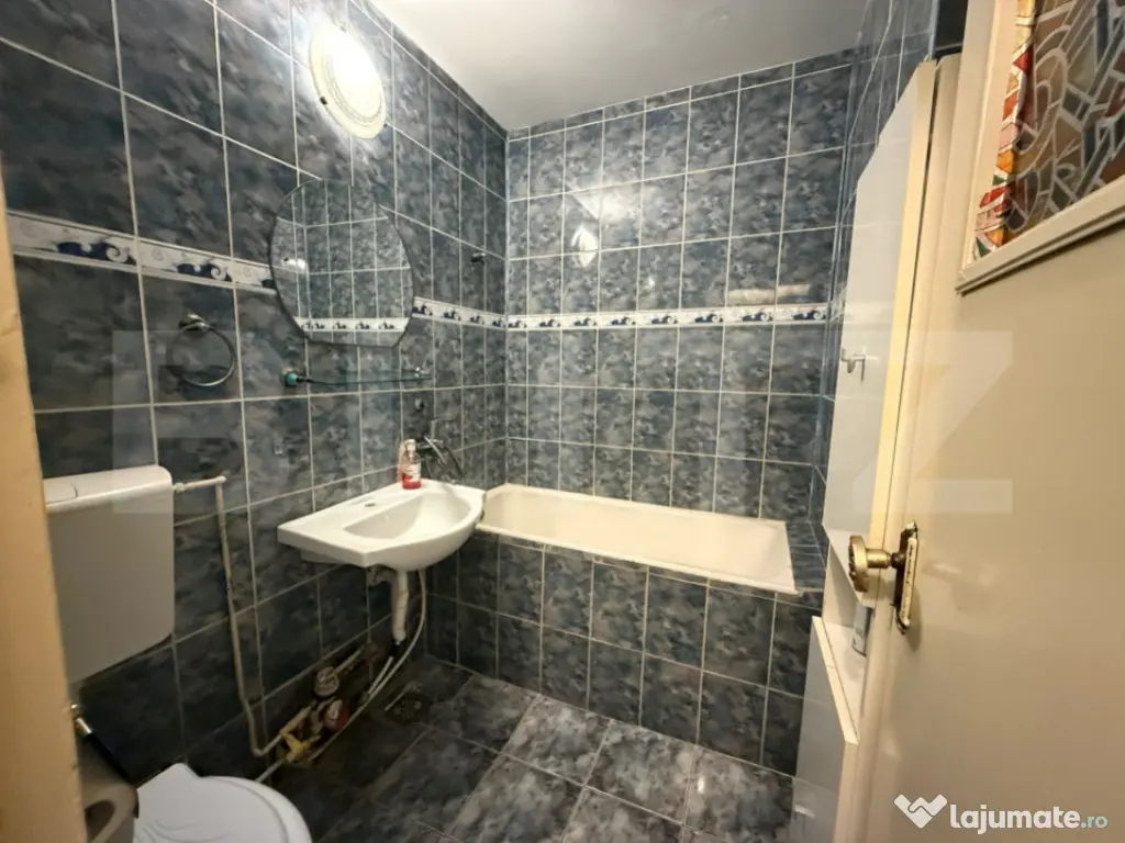 Apartament 3 camere, 54 mp, zona Tatarasi