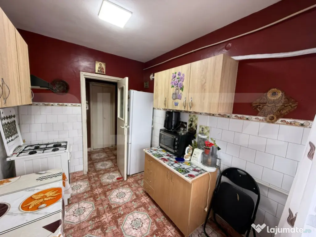 Apartament 3 camere, 54 mp, zona Tatarasi