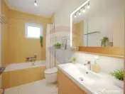 Apartament cu terasă și panoramă de vânzare, zona Hil... 