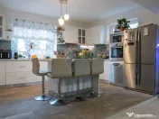 DE VANZARE Reședință Premium cu Piscină și Teren Gen... 