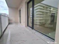 Apartament cu 2 camere, finisaje noi, terasa, parcare