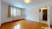 De vânzare: 2 camere, baie cu geam, etaj 2 