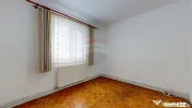 De vânzare: 2 camere, baie cu geam, etaj 2 