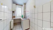 De vânzare: 2 camere, baie cu geam, etaj 2 