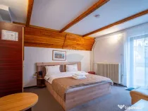 Apartament Busteni – Etaj Integral Vilă – 4 Camere