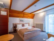 Apartament Busteni – Etaj Integral Vilă – 4 Camere 