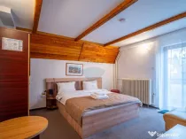 Apartament Busteni – Etaj Integral Vilă – 4 Camere