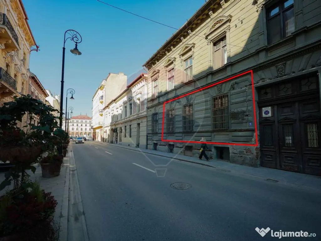 Apartament cu 3 camere de vânzare, ultracentral