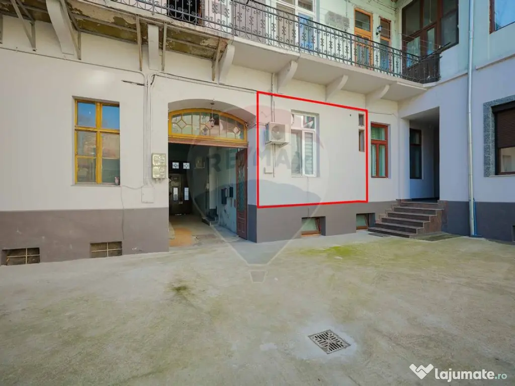 Apartament cu 3 camere de vânzare, ultracentral