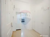 Apartament cu 3 camere de vânzare, ultracentral 