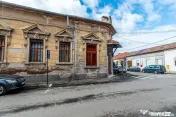 Apartament cu 3 Camere la Casă pe Strada I.L. Caragiale,... 