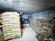 Proprietate com.Girov,compusa din casa,anexe si 8800 mp teren 