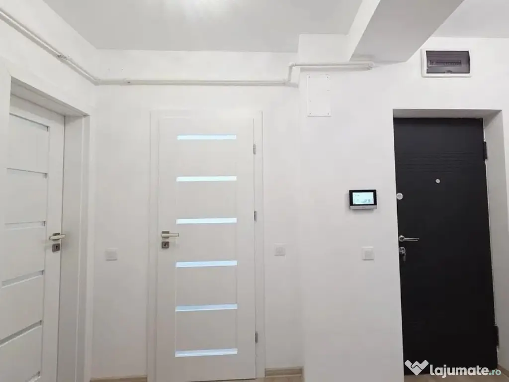 Apartament cu o camera, bloc nou - Prima inchiriere