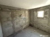 Casă / Vilă cu 8 camere de vânzare în zonă centrală... 