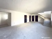 Casă / Vilă cu 8 camere de vânzare în zonă centrală... 