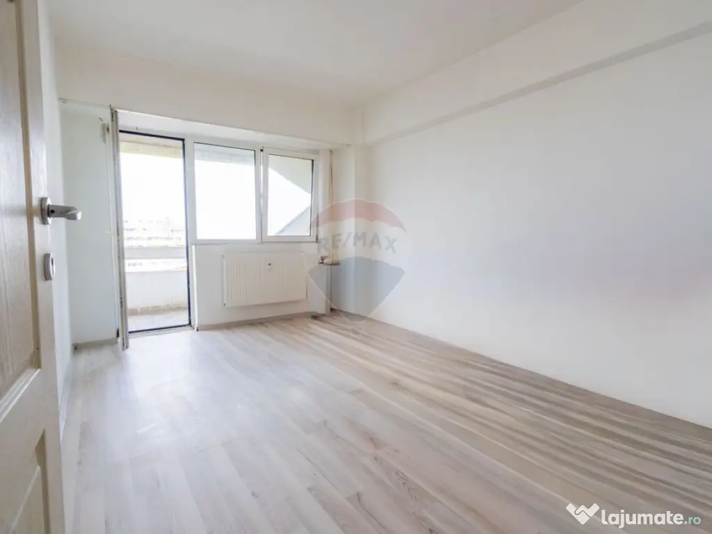 VANZARE 3 CAMERE DECOMANDAT cu VEDERE PANORAMICĂ LAC | E...