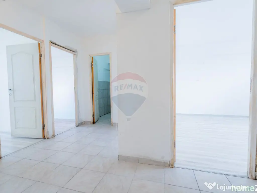 VANZARE 3 CAMERE DECOMANDAT cu VEDERE PANORAMICĂ LAC | E...