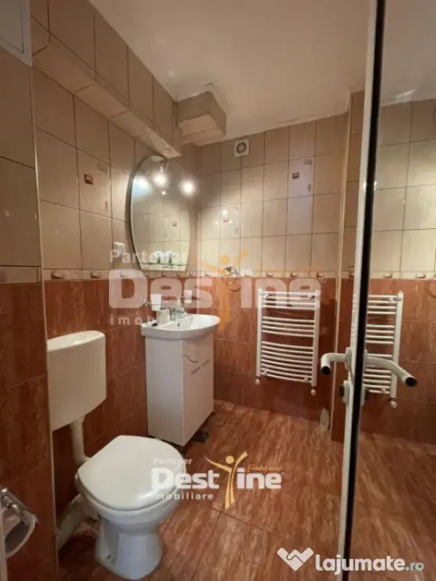 Chirie apartament 4 camere 88 mp mobilat și utilat - Centru