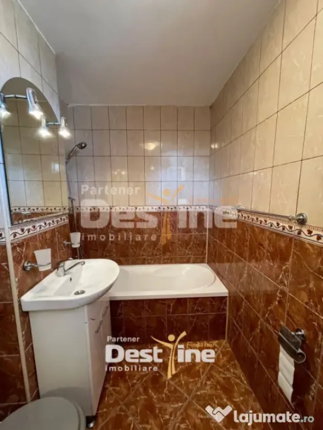 Chirie apartament 4 camere 88 mp mobilat și utilat - Centru