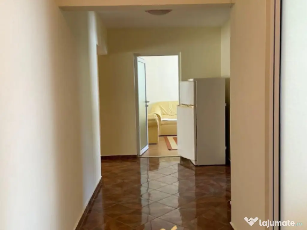 Chirie apartament 4 camere 88 mp mobilat și utilat - Centru