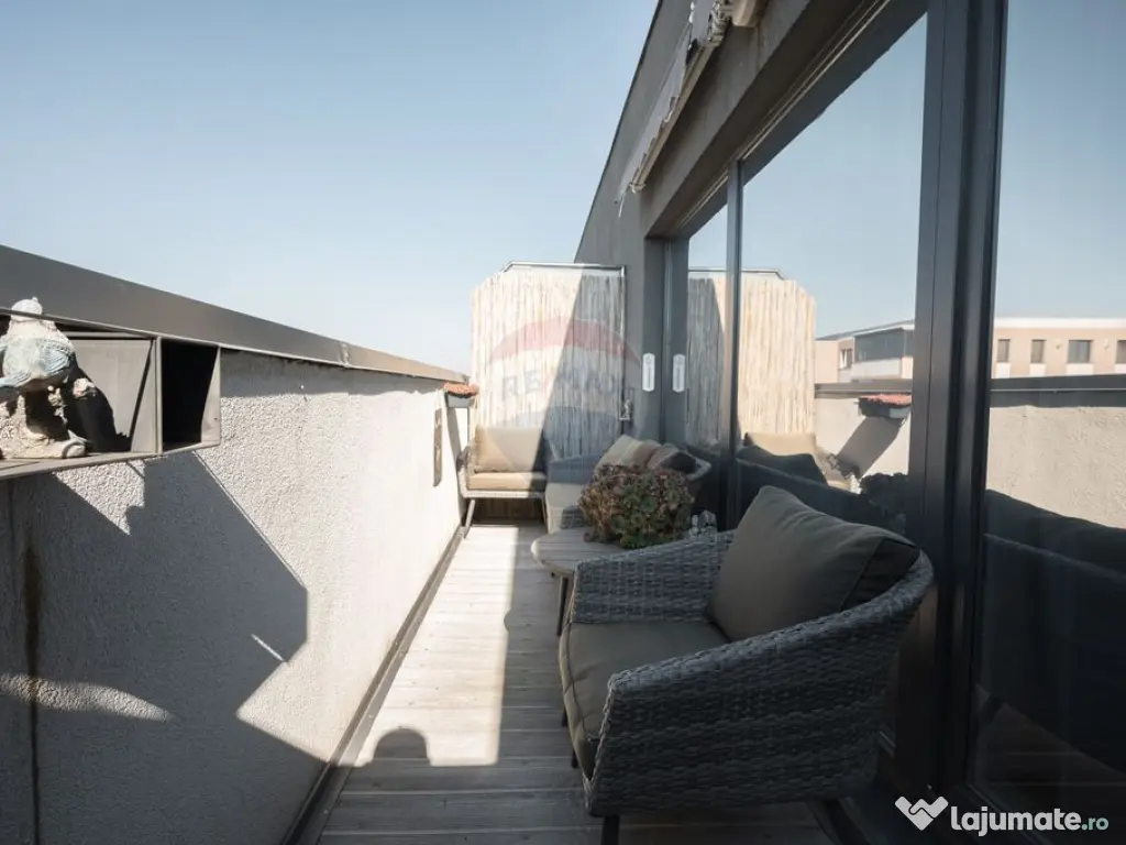 Apartament 3 camere tip duplex cu parcare si boxa la Maur...