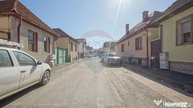 CASA 4 CAMERE SINGURA IN CURTE RENOVATA| BECI |STR. MIRAS... - Brasov (Brasov)