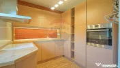 CASA 4 CAMERE SINGURA IN CURTE RENOVATA| BECI |STR. MIRAS...