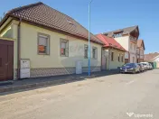 COMISION 0%! CASA SINGURA IN CURTE RENOVATA |STRADA MIRAS... 