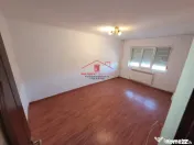 Apartament 3 camere cu centrala pe gaz !