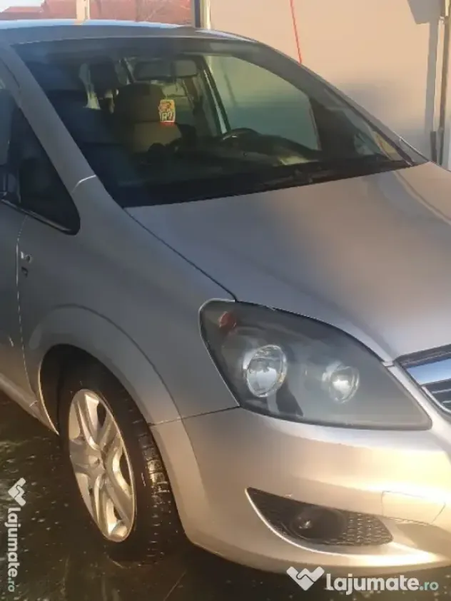 Opel zafira autoturism