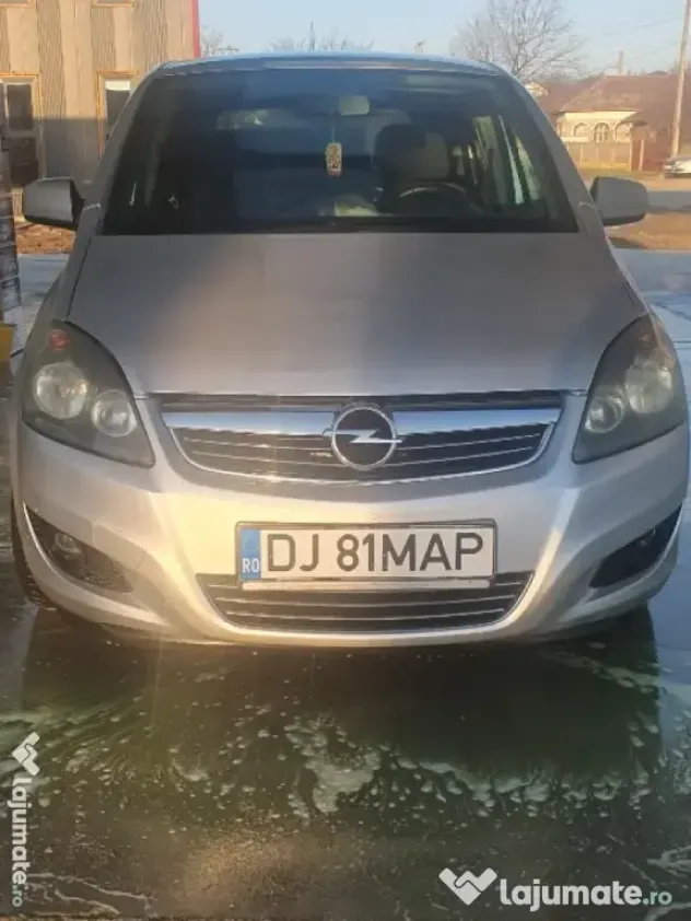 Opel zafira autoturism