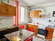 Apartament 4 camere, cu boxa, Bd.Traian, zona BCR 