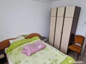 Doua camere in zona sediu politie. 