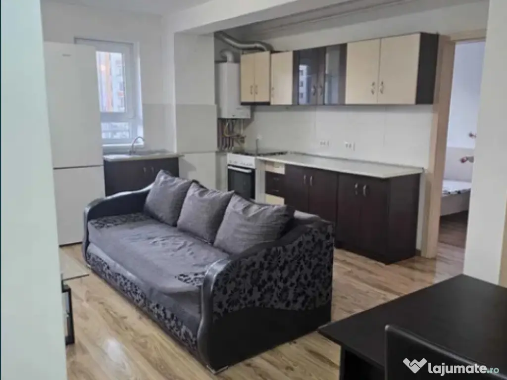 Apartament 2 camere, decomandat - zona Tractorul