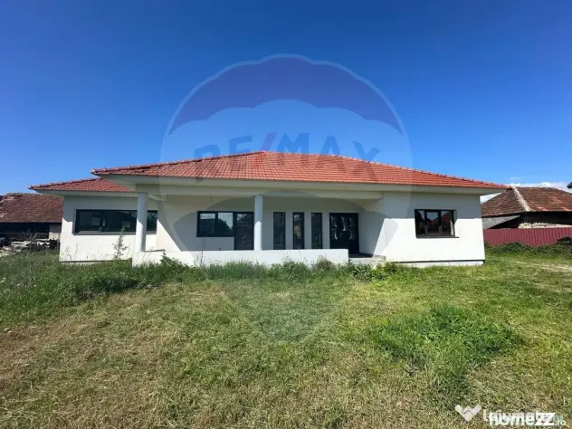 Casă finisata - DE VANZARE in Lapusel