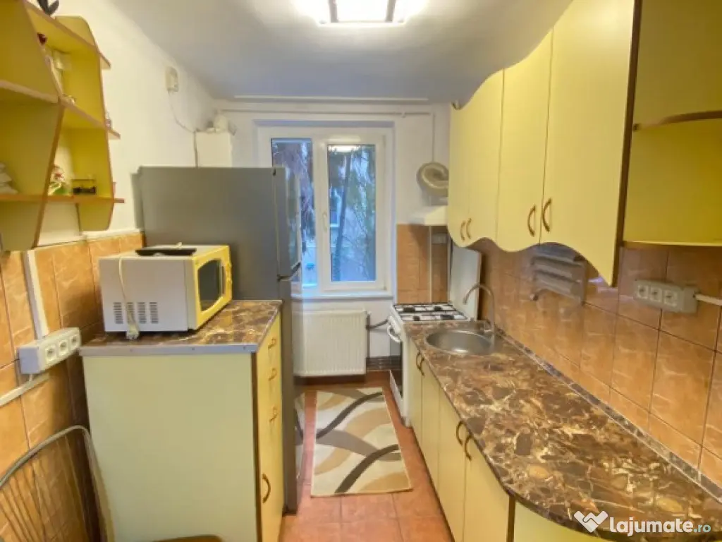 Apartament 2 camere, zona Piata Mica, etaj 1